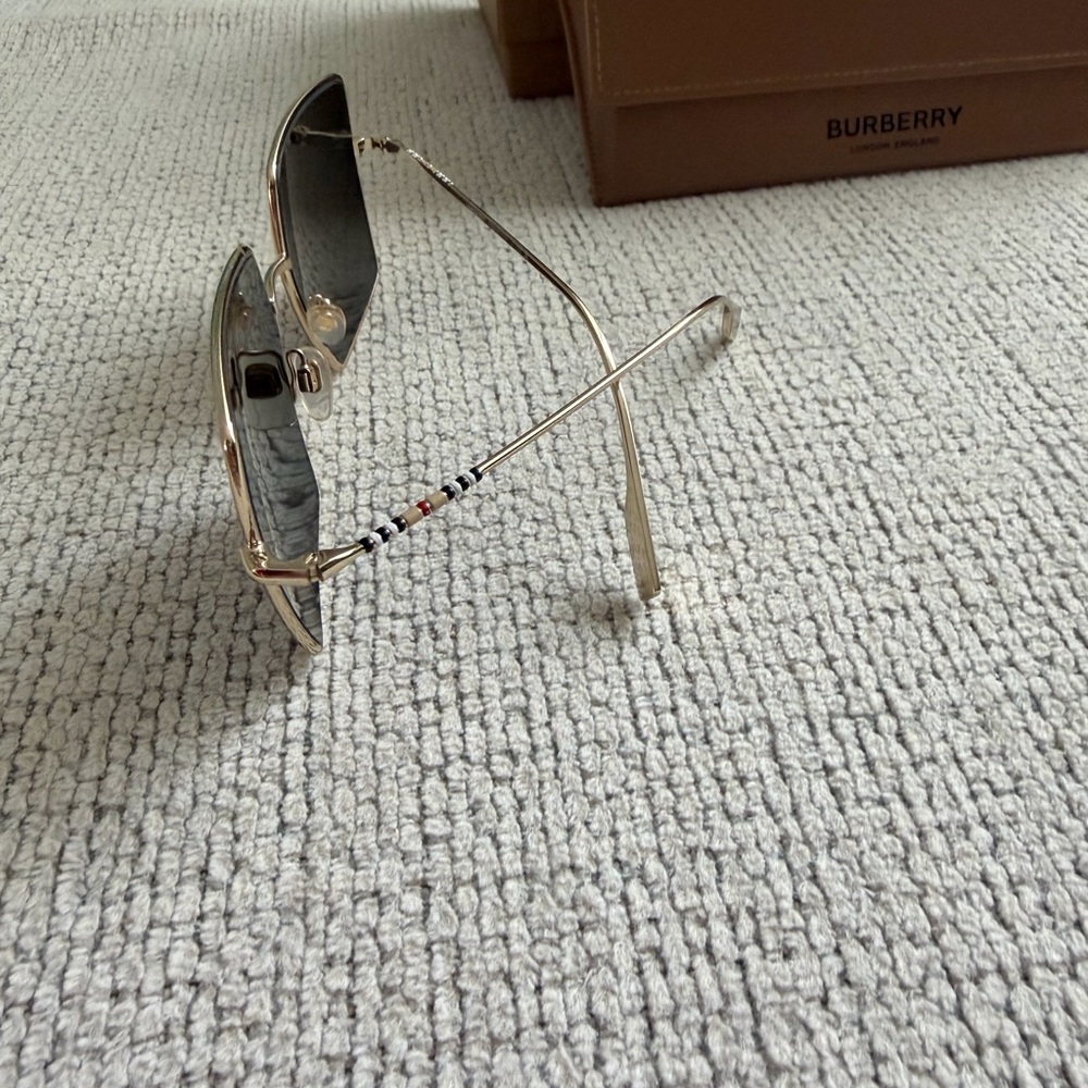 Burberry Women's Sunglasses in Black and Gold - Picture 3 of 9